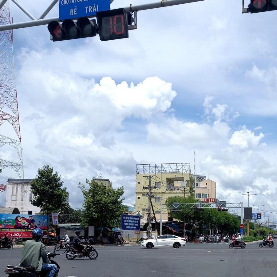 Khach San Anh Sang Hotel เกิ่นเทอ ภายนอก รูปภาพ